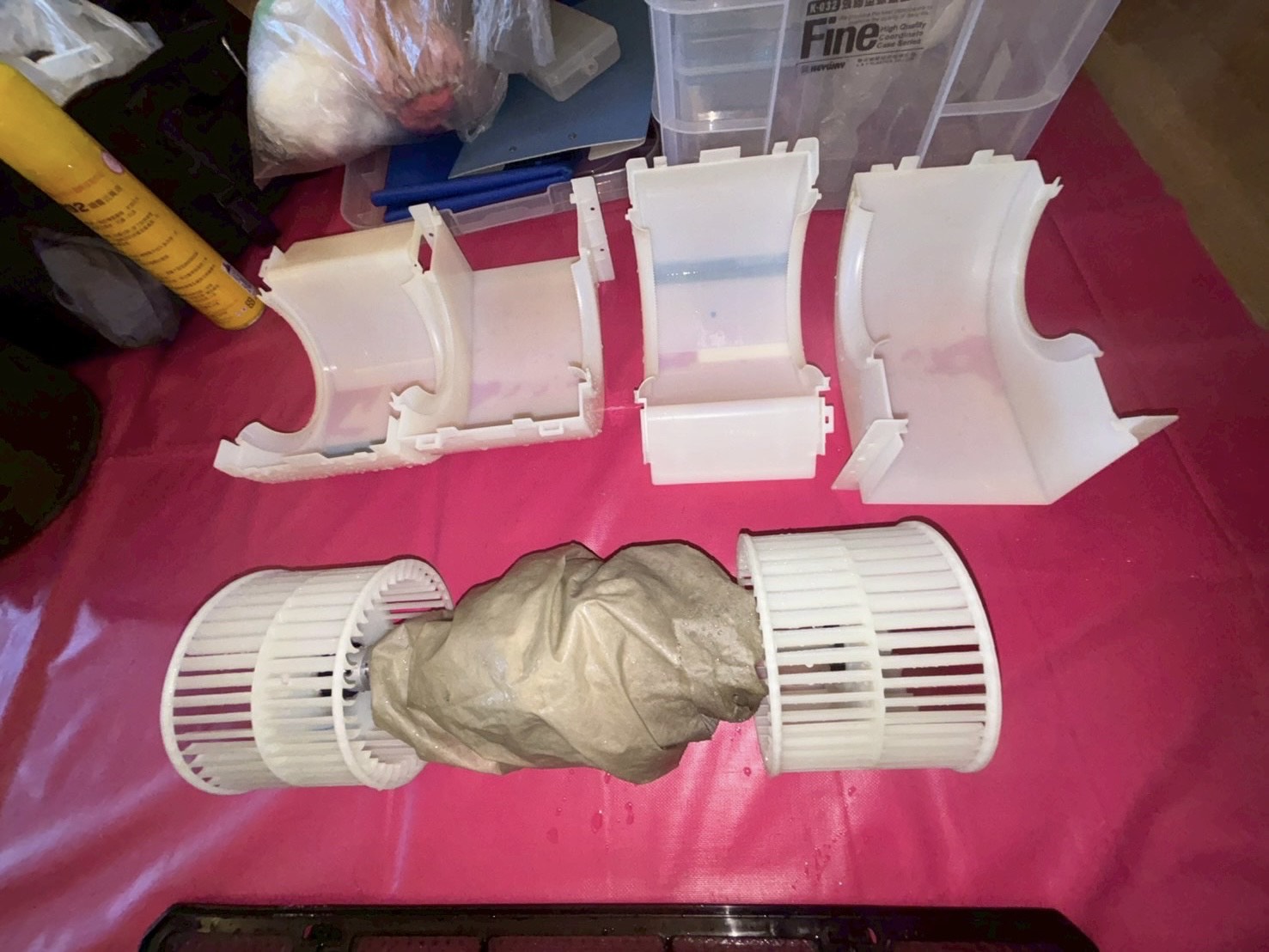 台中烏日吊隱式冷氣清洗