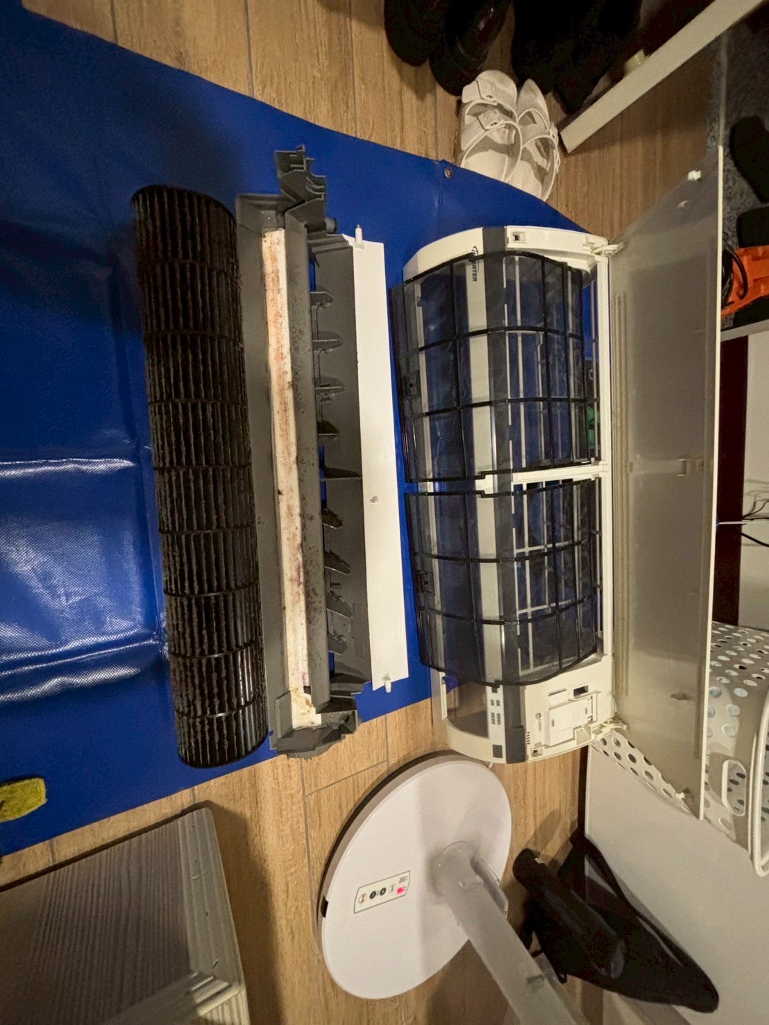 台中西區分離式冷氣清洗一台 