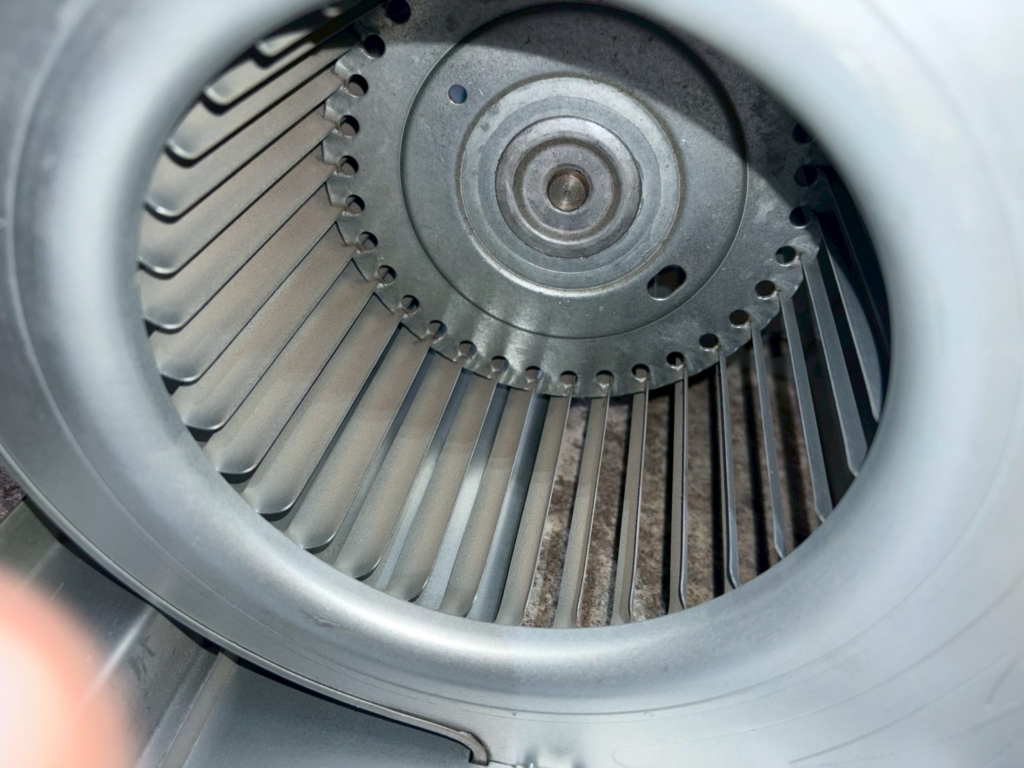 台北市西門町兩間店面冷氣清洗