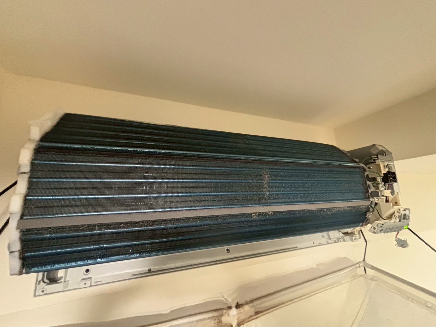 台中西區窗型冷氣清洗一台