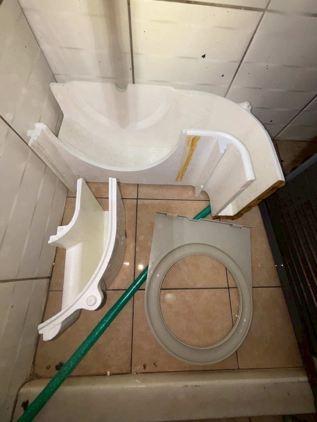 台中西區窗型冷氣清洗一台