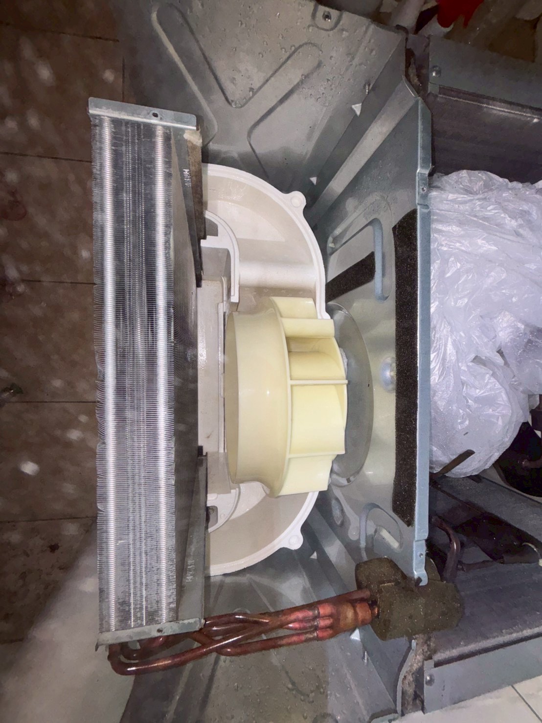 台中西區窗型冷氣清洗一台