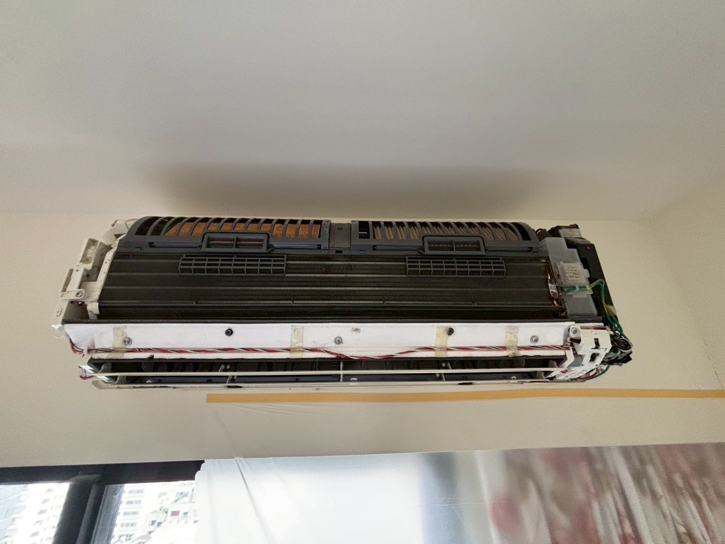 台中南區三菱重工分離式冷氣清洗一台 