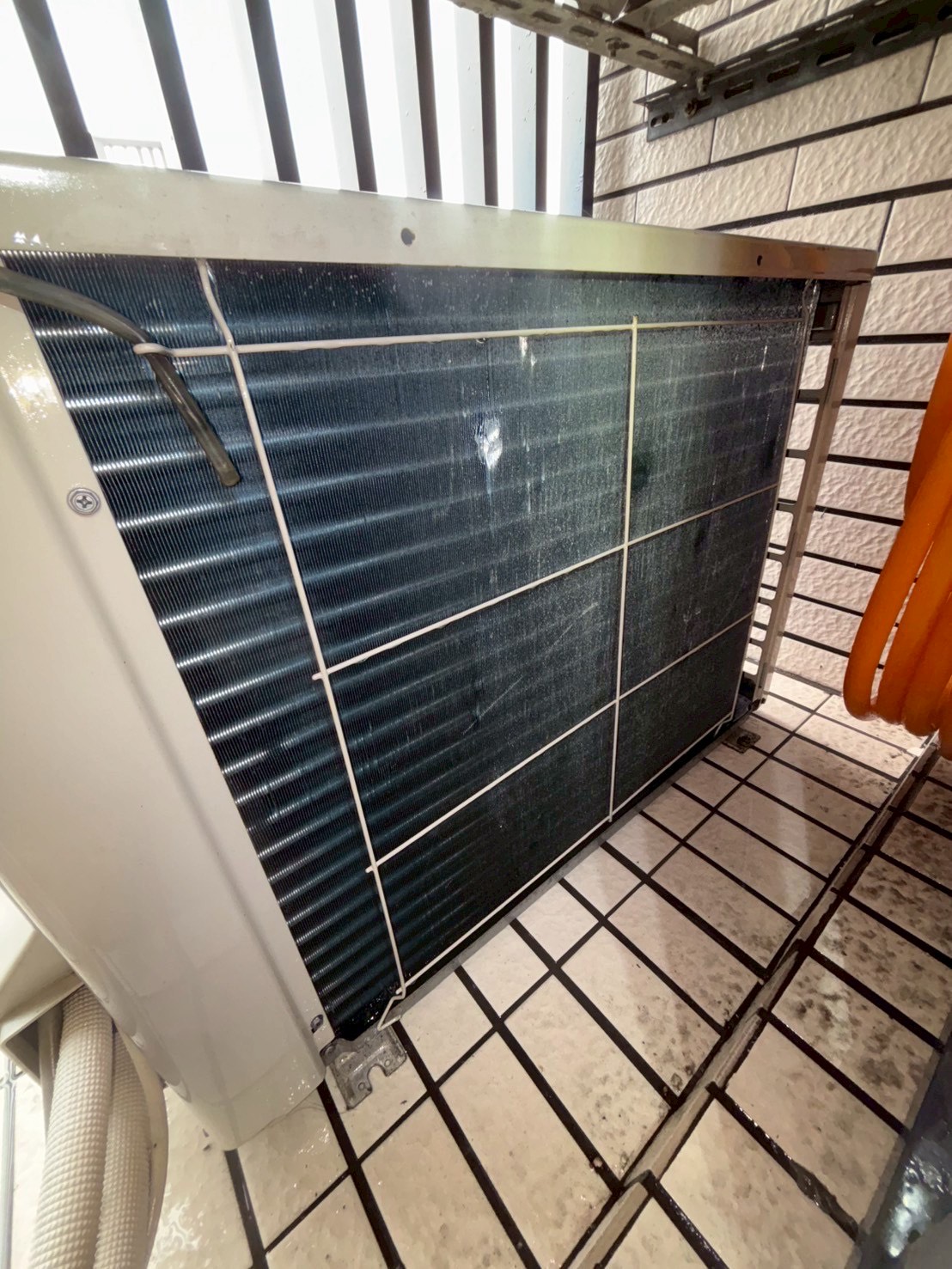 台中烏日區分離式冷氣清洗一台