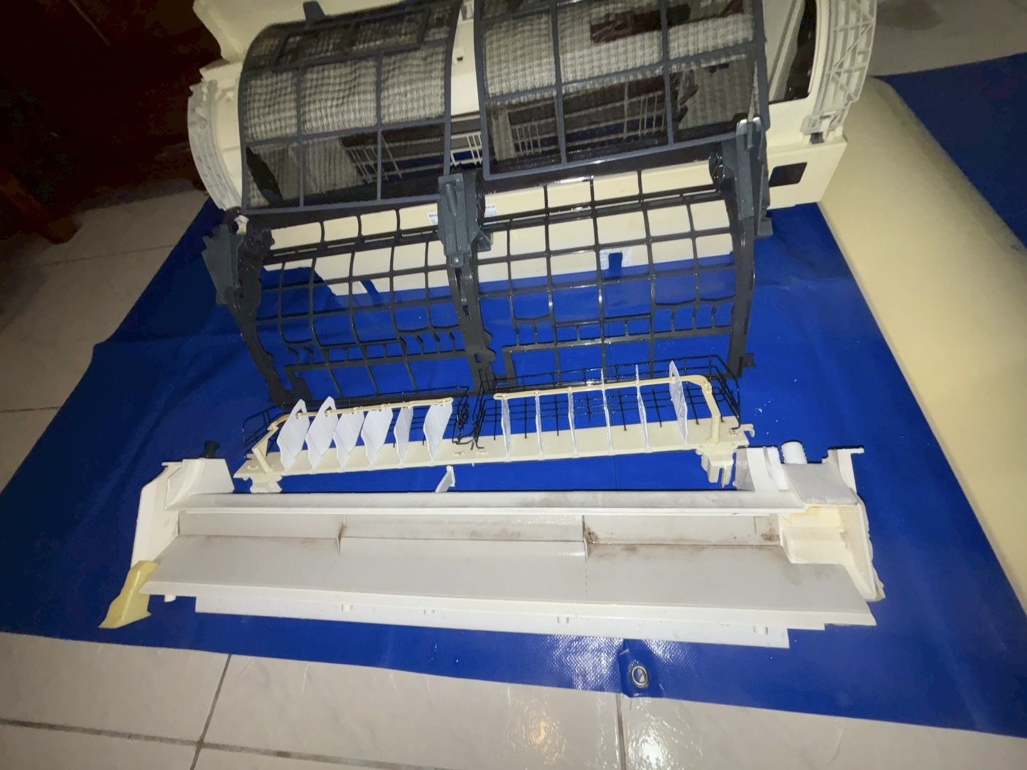 台中大里分離式冷氣清洗一台