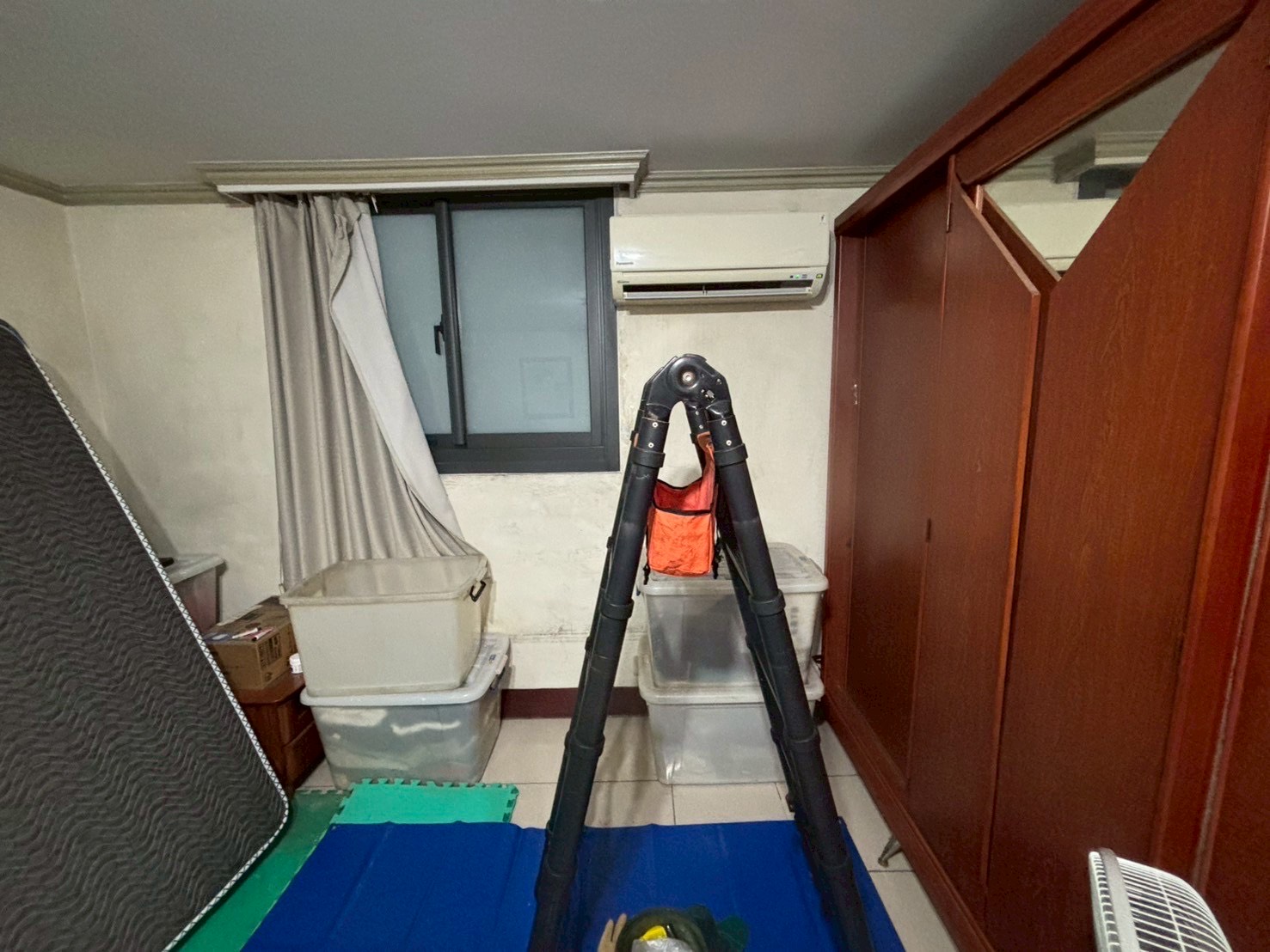 台中南屯分離式冷氣清洗一台