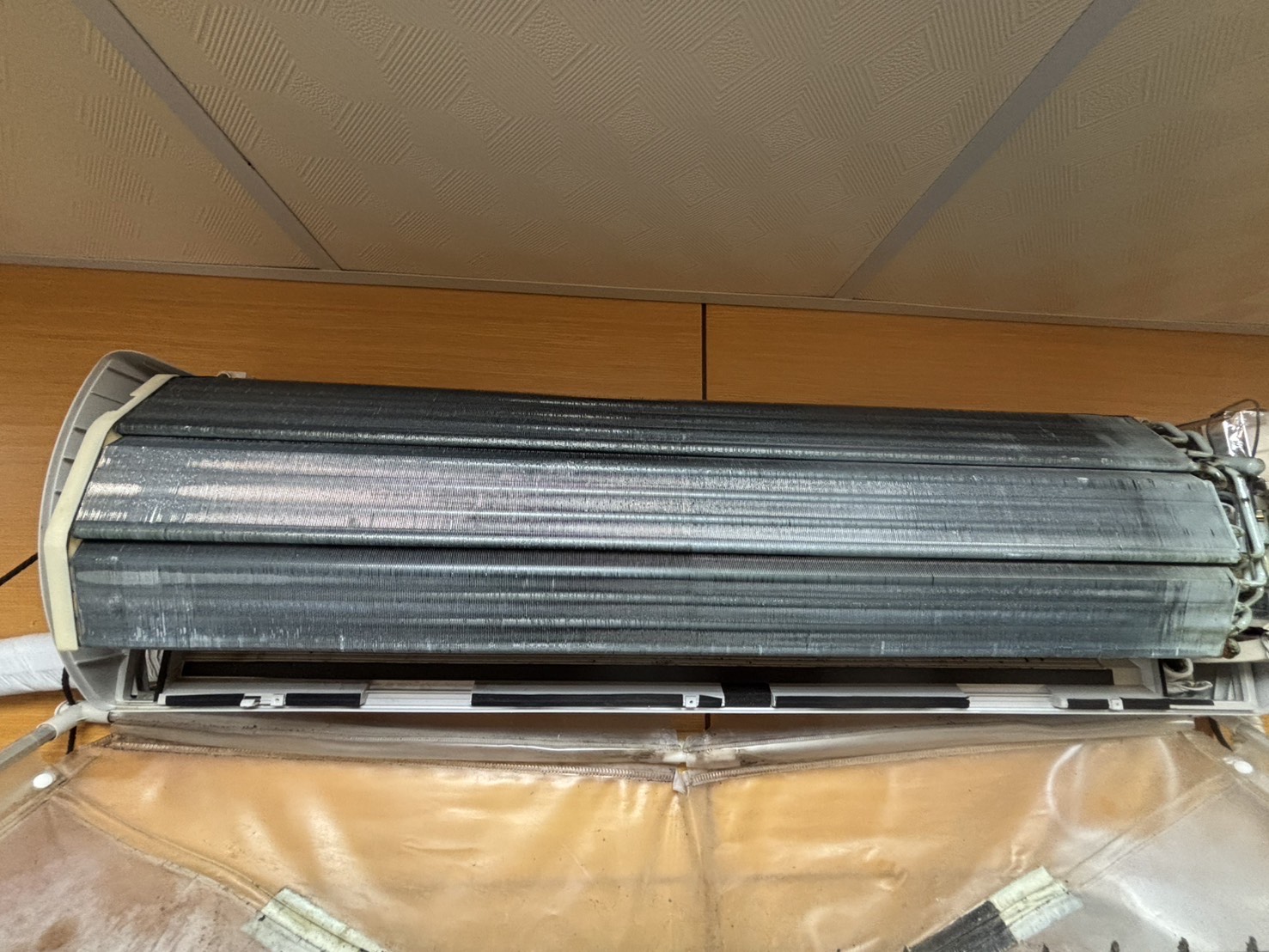 台中大里區二台分離式冷氣清洗倉庫