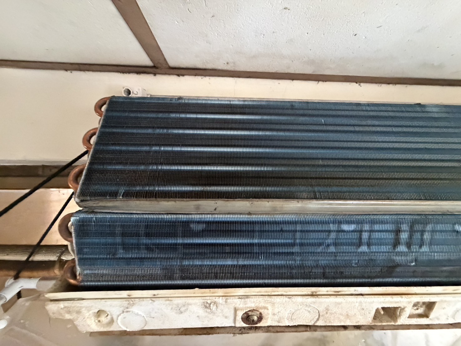 台中西屯不二家 分離式冷氣清洗