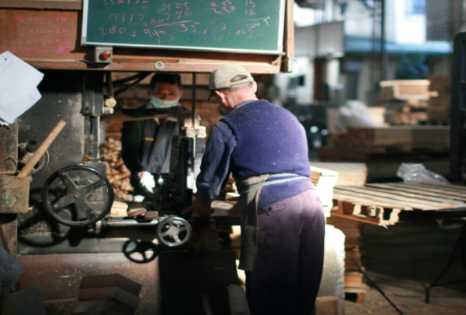 立隆木業 木棧板 木頭棧板 二手棧板 木箱 木材加工 客製化棧板