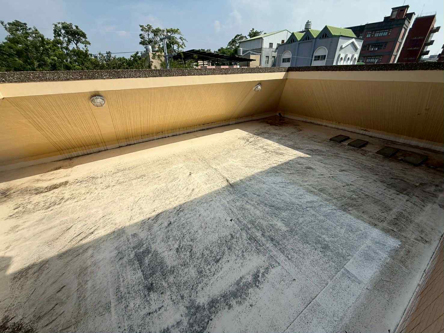 台南佳里屋頂PU防水面漆保養