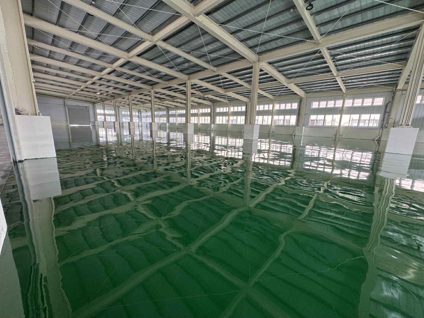 台南華松包裝 流展型EPOXY地坪 3000M2