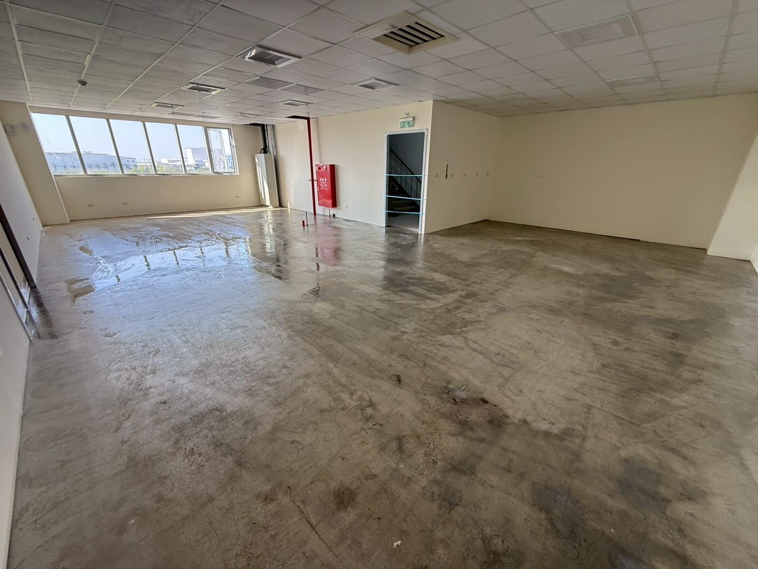 台南麻豆廠房辦公區