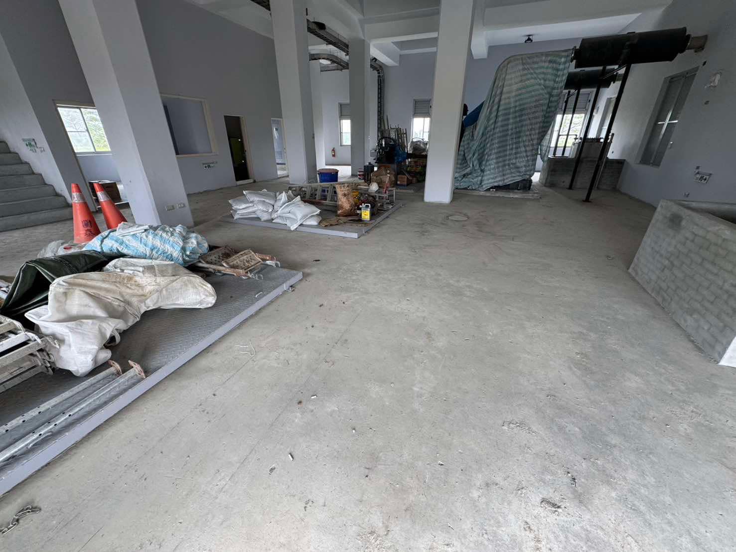 高雄湖內抽水站EPOXY金鋼砂地坪