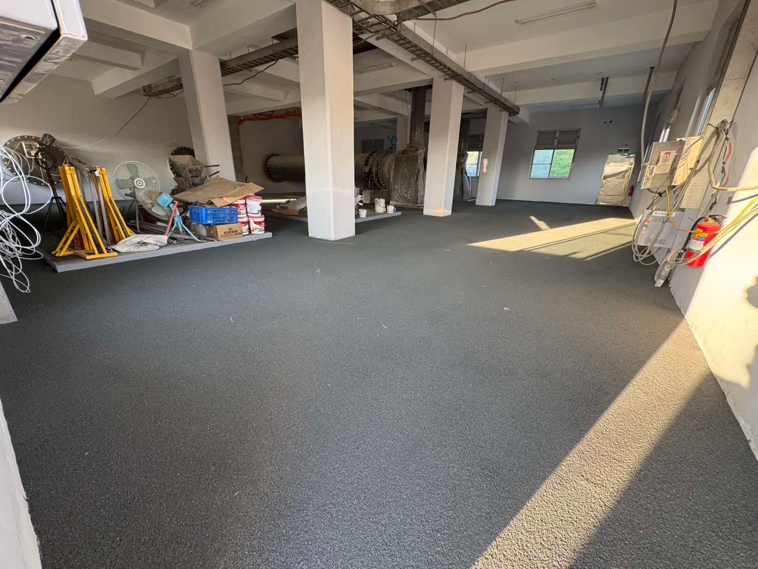 高雄湖內抽水站EPOXY金鋼砂地坪 數量450m2